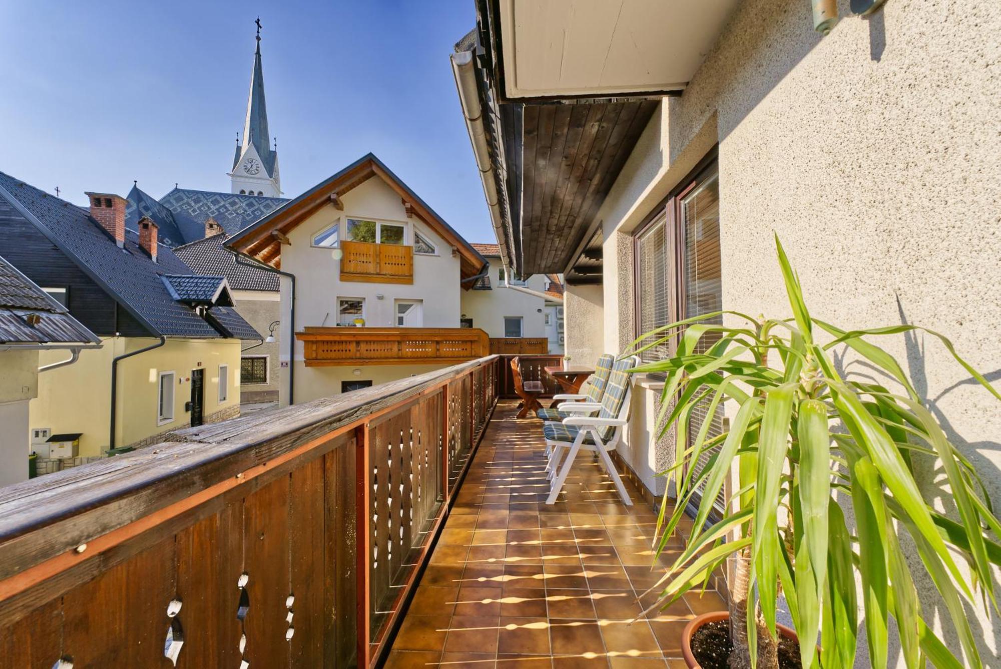 Castle Way Apartments Tamy Bled Exterior photo