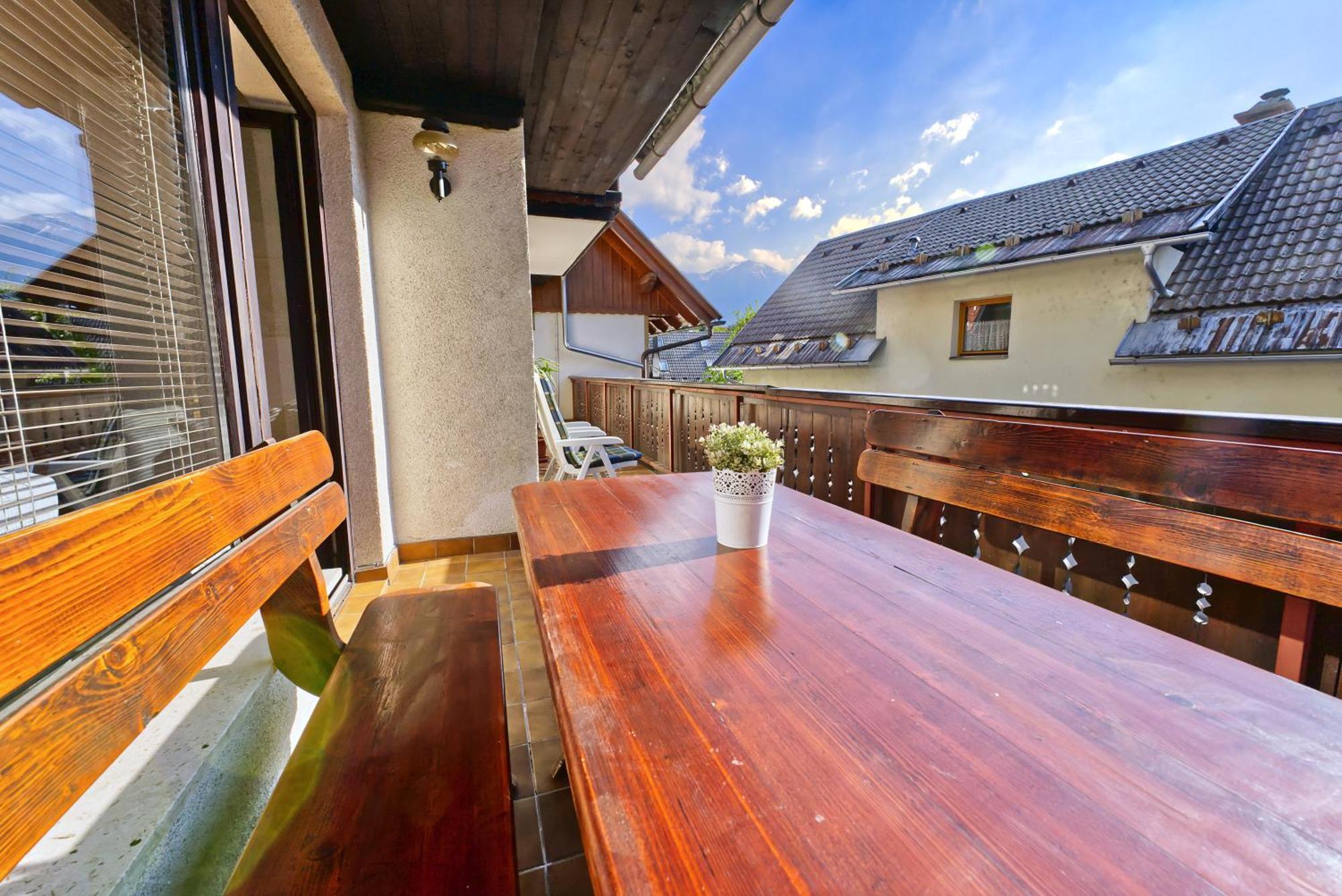 Castle Way Apartments Tamy Bled Exterior photo